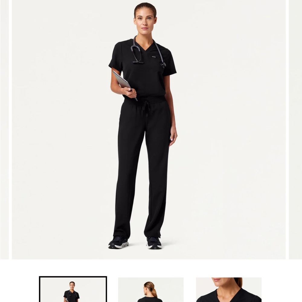 Jaanuu Rhena Essential 1-Pocket Scrub Top size XS